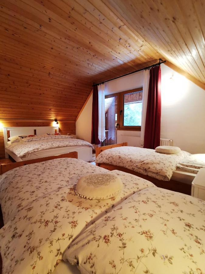 מויסטראנה Chalet Via Mons מראה חיצוני תמונה